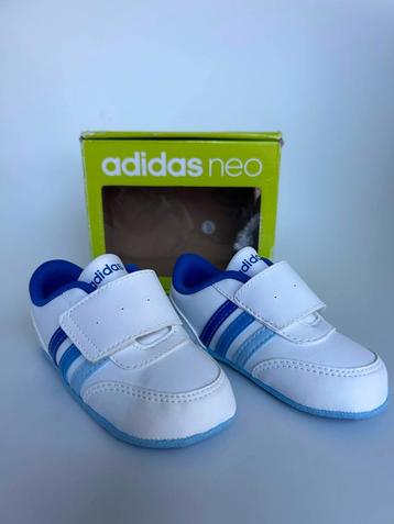 Adidas neo maat 18 wit, nieuw in doos