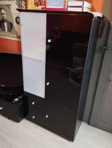 Meuble Tv beschikbaar voor biedingen