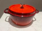 Staub la Cocotte 24 cm zo goed als nieuw, Huis en Inrichting, Keuken | Potten en Pannen, Gietijzer, Ophalen of Verzenden, Zo goed als nieuw