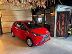 Toyota Aygo Aygo 1.0i VVT-i *CARNET / AIRCO / RADAR ARRIER*, Voorwielaandrijving, 4 zetels, Gebruikt, Zwart