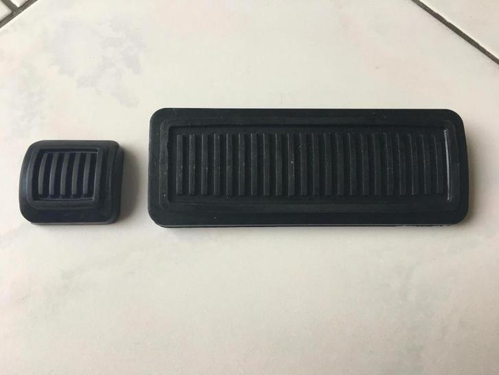 Te koop rempedalen rubber set Dodge w200 d200 ramcharger, Auto-onderdelen, Klein materiaal, Amerikaanse onderdelen, Oldtimer onderdelen