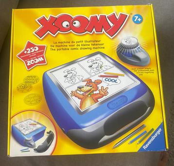 Machine à dessiner Xoomy avec zoom et 250 images, Enlèvement ou Envoi, Utilisé