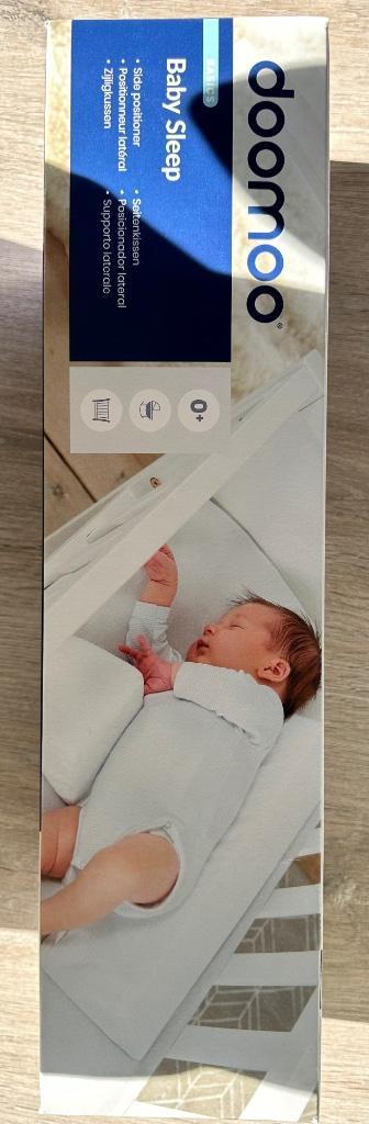 Zijligkussen Doomoo baby sleep basics beschikbaar voor biedingen