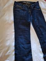 Mooie guess jeans, mt 27, Kleding | Dames, Spijkerbroeken en Jeans, Ophalen of Verzenden, Zo goed als nieuw