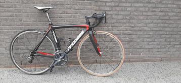 Te koop koersfiets carbon merk moozes maat medium beschikbaar voor biedingen