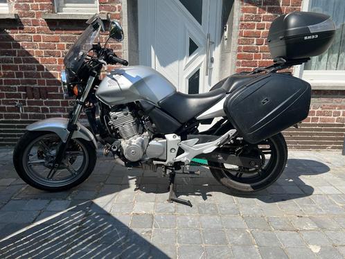 Honda CBF500 ABS - Zijkoffers + Topkoffer - Gekeurd, Motoren, Motoren | Honda, Particulier, Naked bike, meer dan 35 kW, 2 cilinders