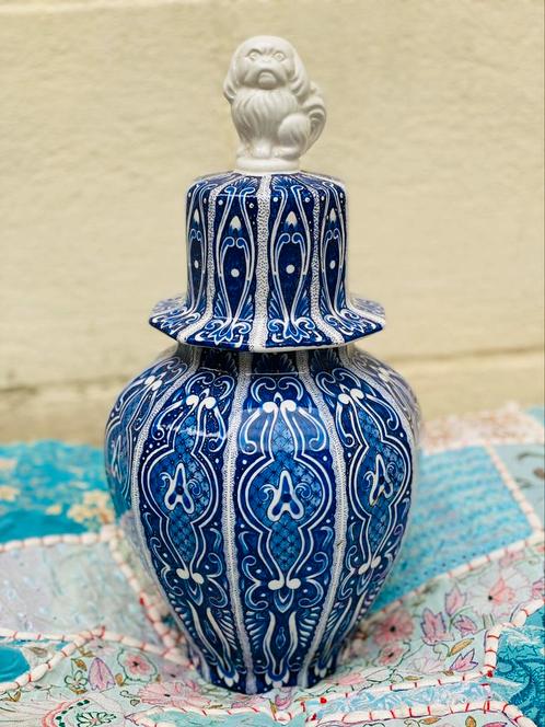 Porselein urne vaas FOO DOG genummerd, Antiquités & Art, Antiquités | Vases, Enlèvement ou Envoi