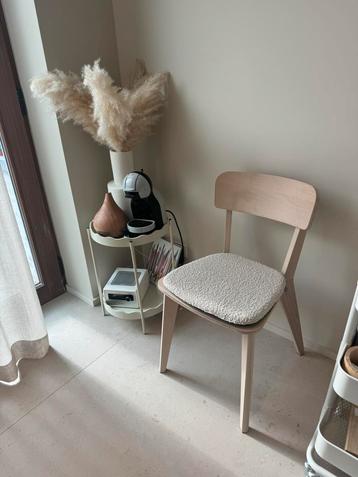 3 houten stoelen LISABO ikea met kussen beschikbaar voor biedingen