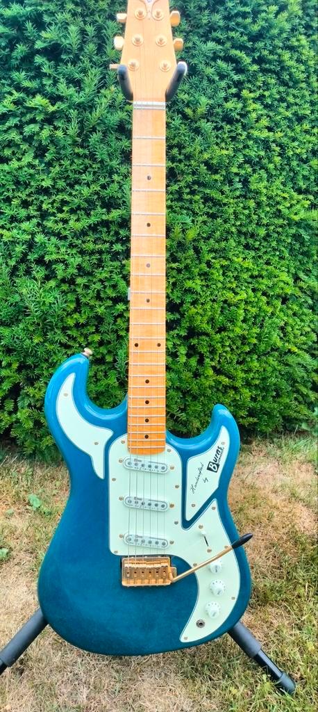Burns Club Series Prototype in Diepblauw, Muziek en Instrumenten, Snaarinstrumenten | Gitaren | Elektrisch, Zo goed als nieuw
