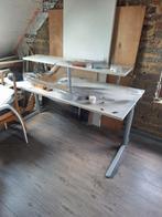Gratis bureau, Huis en Inrichting, Bureaus, Ophalen, In hoogte verstelbaar, Gebruikt, Bureau