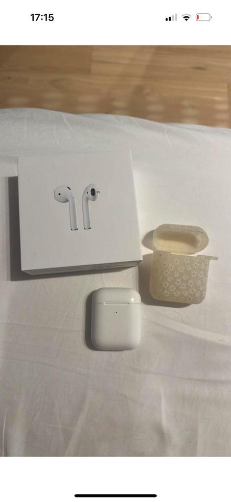 Apple airpods 2nd generation, Telecommunicatie, Mobiele telefoons | Oordopjes, Zo goed als nieuw, Bluetooth, Ophalen of Verzenden