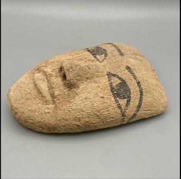 Replica van het oude Egypte Mu mmiemasker van houten sarcofa beschikbaar voor biedingen
