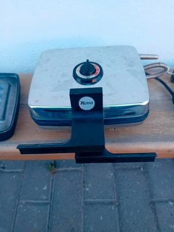 Gaufrier de marque Nova avec thermostat impeccable. Il est m, Electroménager, Enlèvement ou Envoi, Comme neuf
