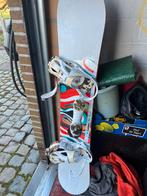 Burton snowboard met bindingen bij te koop!, Sport en Fitness, Snowboarden, Ophalen, Gebruikt, Bindingen