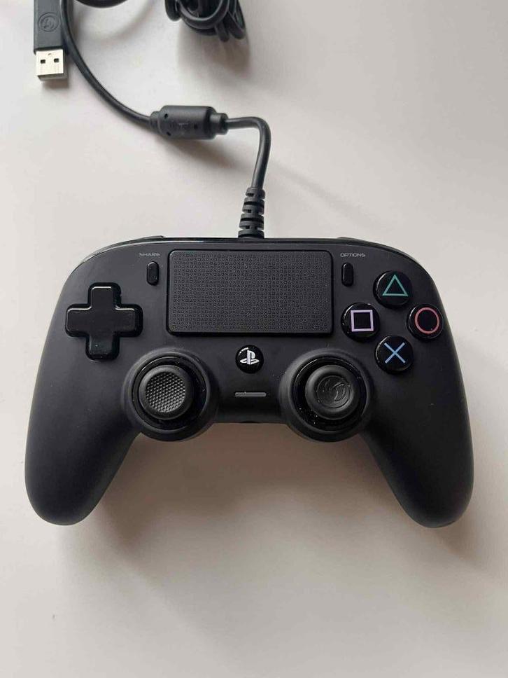 Nacon Compact Bedrade Controler - PS4 -Zwart, Games en Spelcomputers, Spelcomputers | Sony Consoles | Accessoires, Nieuw, PlayStation 4