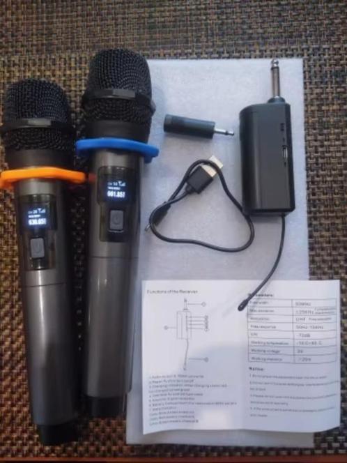 micro sans fil UHF avec récepteur inclus, Muziek en Instrumenten, Microfoons, Zo goed als nieuw, Zangmicrofoon, Draadloos, Ophalen of Verzenden