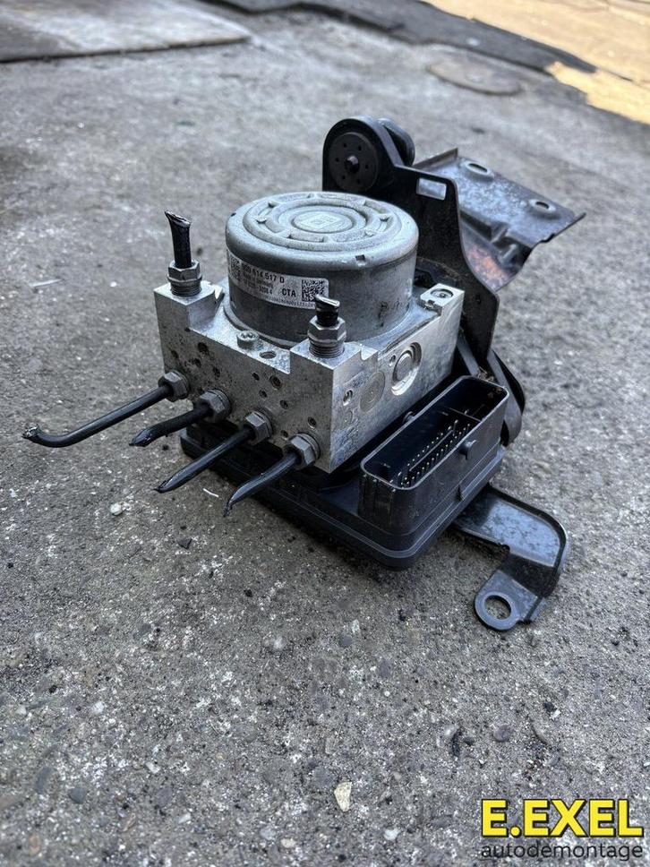 ABS Pomp Volkswagen Golf 7 1.4TSI 5Q0614517D, Autos : Pièces & Accessoires, Freins & Transmission, Volkswagen, Utilisé, Origine de la pièce connue