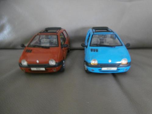 2 Renault Twingo miniatures 18,5 x 8,5 cm, Collections, Jouets miniatures, Utilisé, Enlèvement ou Envoi
