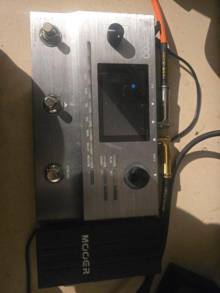 Moeer ge 200 multi effect, Muziek en Instrumenten, Versterkers | Bas en Gitaar, Ophalen