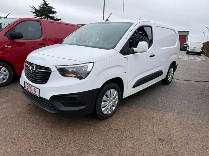 Opel Combo maxi lang euro 6 met groot navigatie, Autos, Camionnettes & Utilitaires, Entreprise, Achat, Airbags, Air conditionné