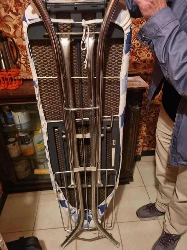 Strijkplank Inclusief Hoes, Elektronische apparatuur, Strijkijzers en Strijkplanken, Gebruikt, Ophalen