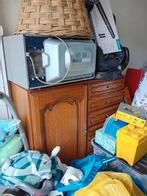 Bruine kast. Gratis mee te nemen., Huis en Inrichting, Kasten | Ladekasten, Ophalen, Gebruikt