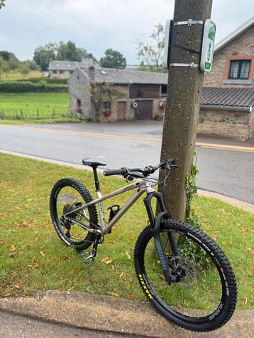 COMMENCAL META XS beschikbaar voor biedingen