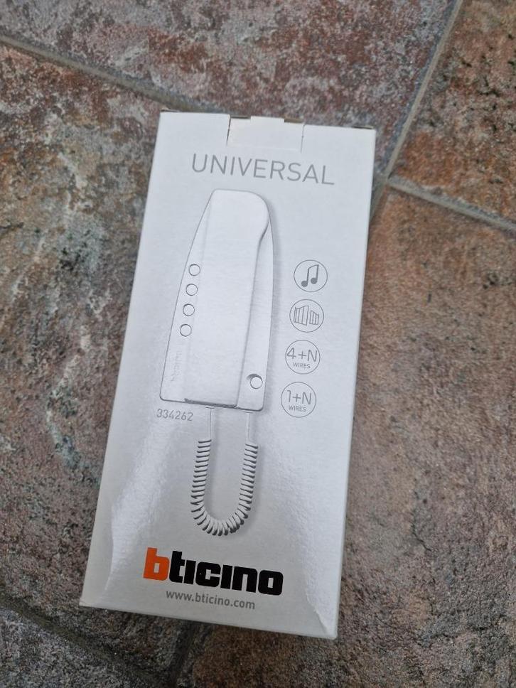 Bticino - binnenpost parlofoon, Huis en Inrichting, Deurbellen, Nieuw, Bedraad, Ophalen