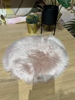 Roze pelsje 2 stuks voor presentatie of op stoeltje, Huis en Inrichting, Ophalen, Zo goed als nieuw