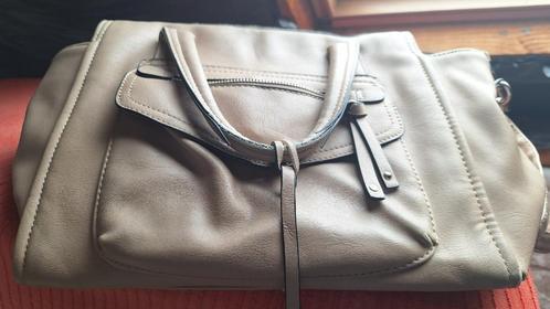 2  handtassen, beige en bordeaux, goede staat, Handtassen en Accessoires, Tassen | Damestassen, Gebruikt, Handtas, Beige, Ophalen