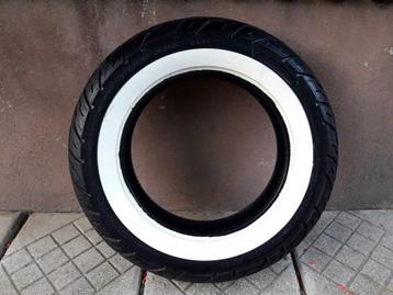 Motor achterband met whitewall 170/80-15 M/C 77H Dunlop K555 beschikbaar voor biedingen