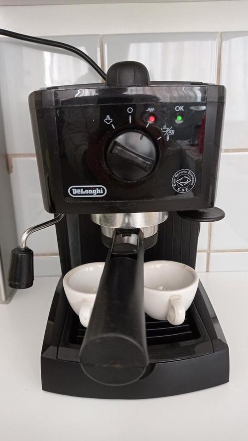 Delonghi espressomachine, Elektronische apparatuur, Koffiezetapparaten, Zo goed als nieuw, Ophalen of Verzenden