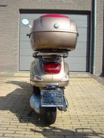 couple Vespa LX 125, 1 cylindre, Scooter, Particulier, 125 cm³