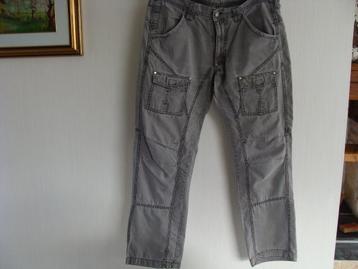 Pantalon, marque Jeans House JHS, taille 29