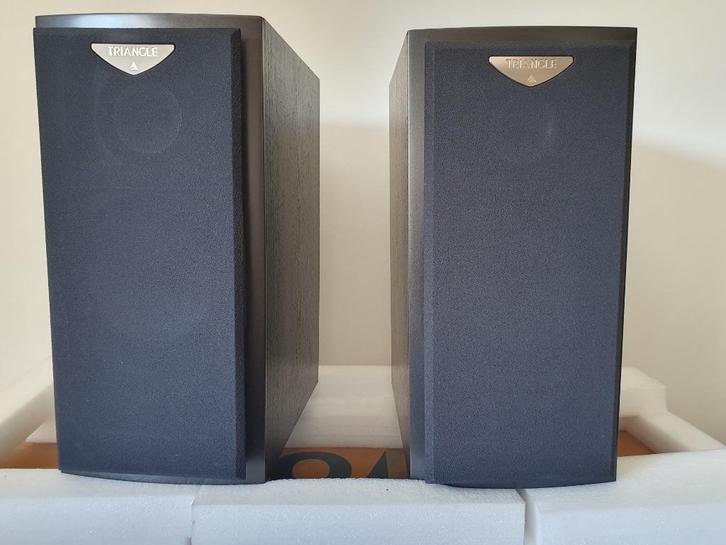 Triangle Esprit Comete EX 80W 2-weg boekenplankluidsprekers, Audio, Tv en Foto, Luidsprekerboxen, Gebruikt, Front, Rear of Stereo speakers