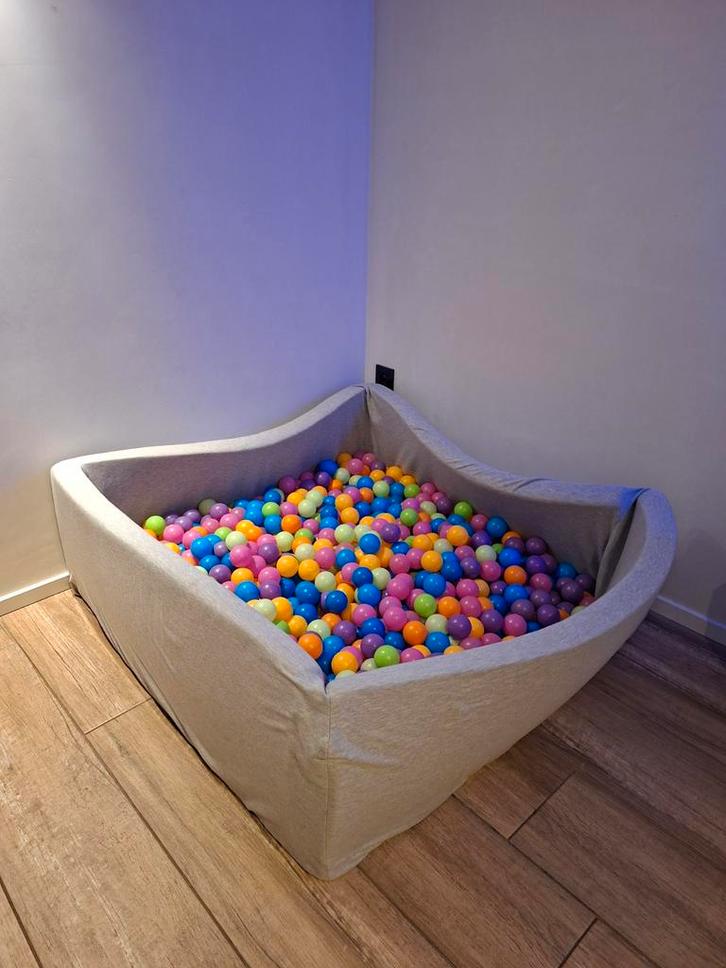 Groot ballenbad met veel ballen, Verzamelen, Speelgoed, Gebruikt, Ophalen