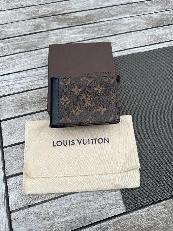 Louis vuitton portefeuille gaspar, Handtassen en Accessoires, Portemonnees, Zo goed als nieuw, Overige merken, Bruin, Leder, Ophalen