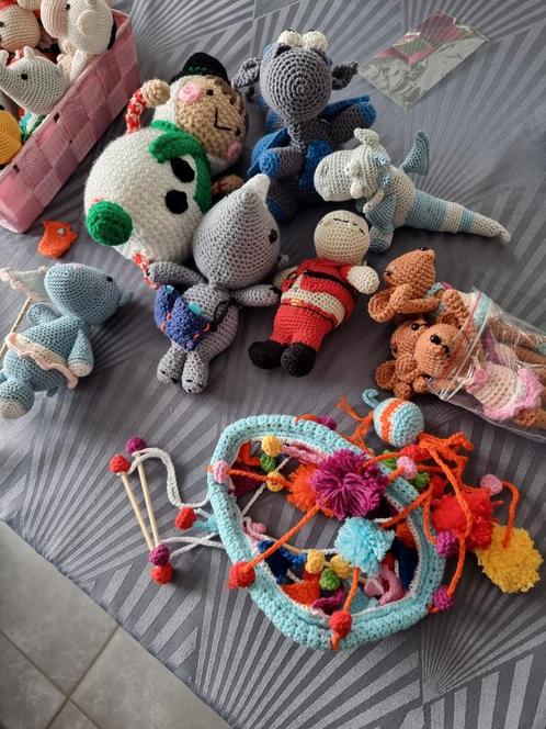 Een volledig pakketje met zelf gemaakte knuffels!, Hobby & Loisirs créatifs, Tricot & Crochet, Neuf, Tricot ou Crochet, Enlèvement ou Envoi