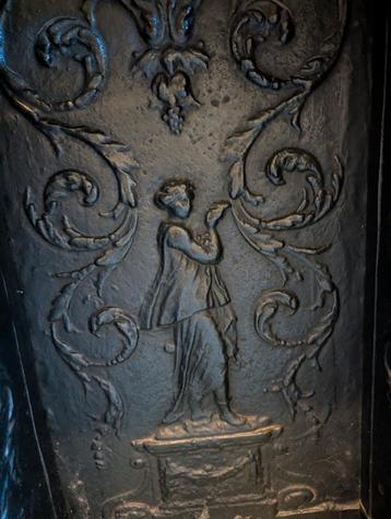 Très belle plaque de cheminée ancienne en fonte, Maison & Meubles, Enlèvement, Utilisé, Cheminée au bois