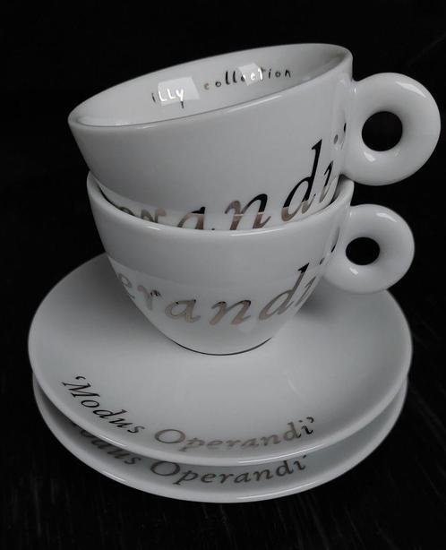 Limited Edition Illy Cappuccino Cups met Schotel "Modus Oper, Huis en Inrichting, Keuken | Servies, Gebruikt, Kop(pen) en/of Schotel(s)