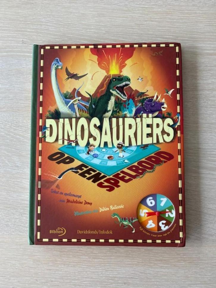 Dinosauriërs spelboek, Hobby en Vrije tijd, Gezelschapsspellen | Bordspellen, Zo goed als nieuw, Een of twee spelers, Drie of vier spelers