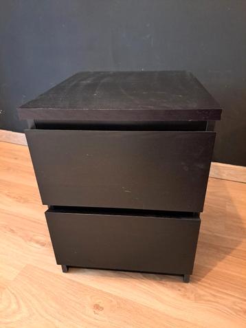 2 Tables de nuit/commode Ikea Malm brun noir foncé  disponible aux enchères