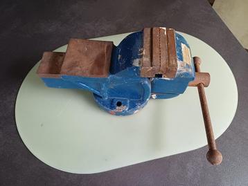 bankschroef beschikbaar voor biedingen