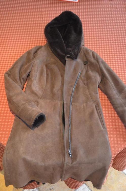 Manteau AGNEAU retourné T.38 brun, souple, magnifique, TBE, Kleding | Dames, Jassen | Winter, Zo goed als nieuw, Maat 38/40 (M)