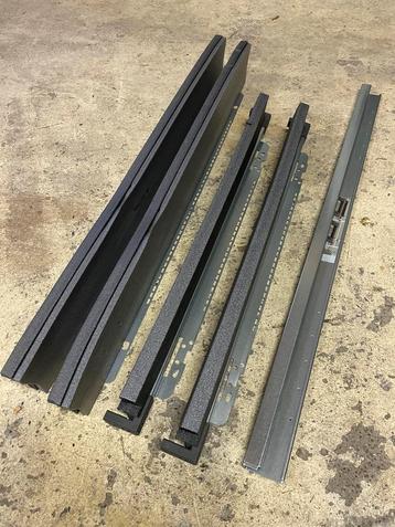 Velux isolatieframe BDX en onderdak goot beschikbaar voor biedingen