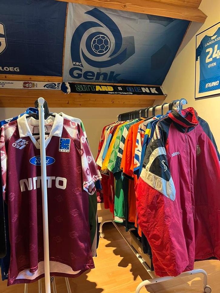 Voetbalshirts in verschillende maten te koop/te ruil, Verzamelen, Sportartikelen en Voetbal, Shirt, Ophalen of Verzenden