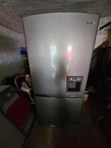 2 frigos Samsung cuisinière chauffage a pétrole ect... beschikbaar voor biedingen