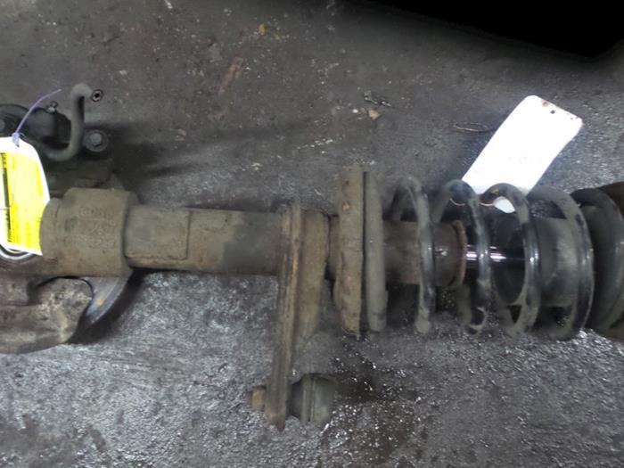 Schokdemperpoot rechts-voor van een Daewoo Lanos, Auto-onderdelen, Ophanging en Onderstel, Daewoo, Gebruikt, 3 maanden garantie