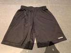 zwarte voetbalshort Kipsta maat 8 jaar, Gebruikt, Sport- of Zwemkleding, Ophalen of Verzenden, Jongen