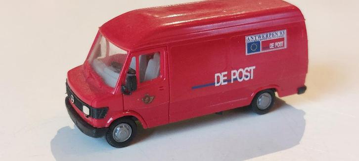 HERPA DE POST MERCEDES-BENZ 207 D-1/87, Hobby & Loisirs créatifs, Voitures miniatures | 1:87, Comme neuf, Voiture, Herpa, Enlèvement ou Envoi